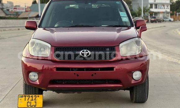 Nunua Ilio tumika Toyota RAV4 Nyekundu Gari ndani ya Babati Mjini nchini Manyara