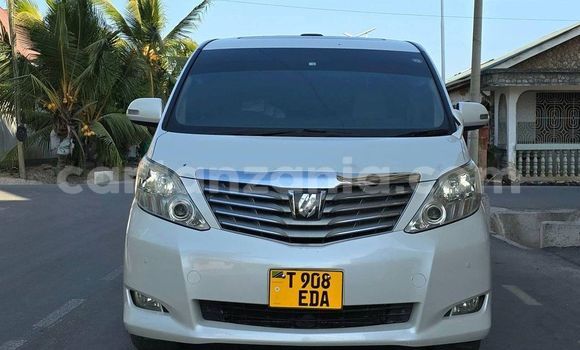 Nunua Ilio tumika Toyota Alphard Nyeupe Gari ndani ya Babati Mjini nchini Manyara