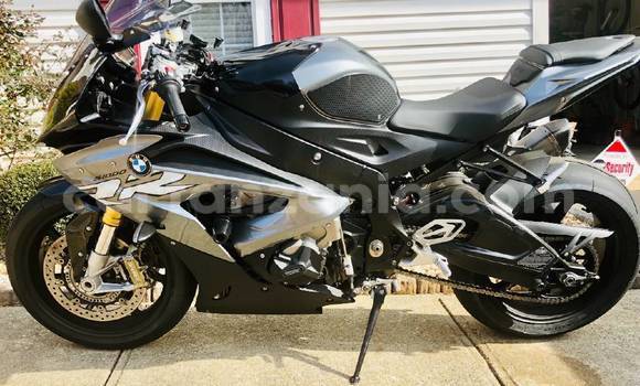 Buy Used BMW S 1000 Beige Bike in Arusha in Arusha Buy Used BMW S 1000 Beige Bike in Arusha in Arusha