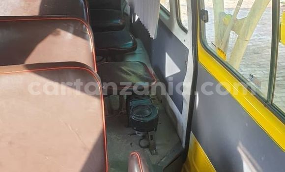 Buy Used Toyota Hiace Other Car in Babati Urban in Manyara Buy Used Toyota Hiace Other Car in Babati Urban in Manyara