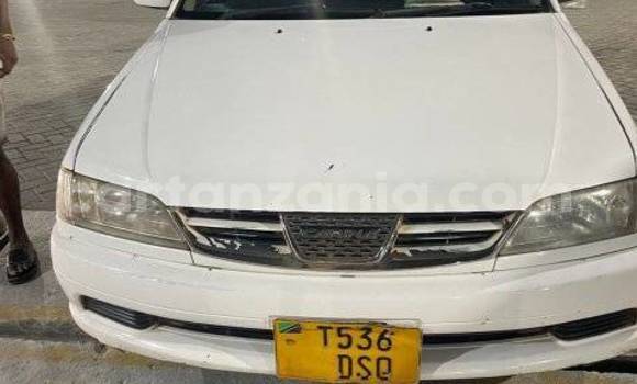Nunua Ilio tumika Toyota Carina Nyeupe Gari ndani ya Biharamulo nchini Kagera