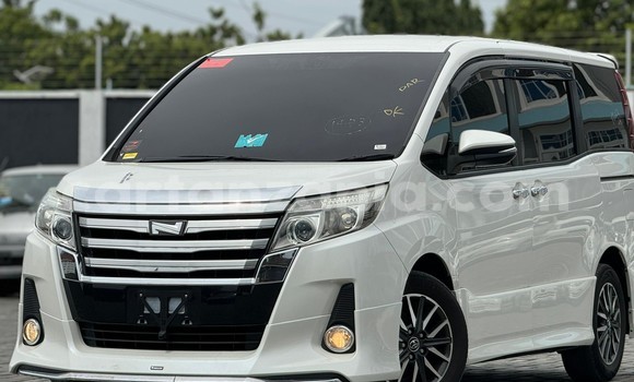 Buy Import Toyota Noah White Car in Dar es Salaam in Dar es Salaam Buy Import Toyota Noah White Car in Dar es Salaam in Dar es Salaam
