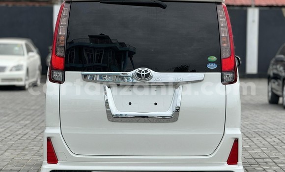 Buy Import Toyota Noah White Car in Dar es Salaam in Dar es Salaam Buy Import Toyota Noah White Car in Dar es Salaam in Dar es Salaam