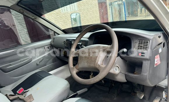 Buy Used Toyota LiteAce White Car in Dar es Salaam in Dar es Salaam Buy Used Toyota LiteAce White Car in Dar es Salaam in Dar es Salaam