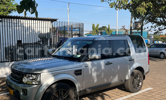 Buy Used Land Rover Discovery Silver Car in Arusha in Arusha