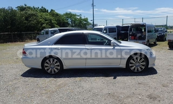 Buy Import Toyota Crown Silver Car in Dar es Salaam in Dar es Salaam Buy Import Toyota Crown Silver Car in Dar es Salaam in Dar es Salaam