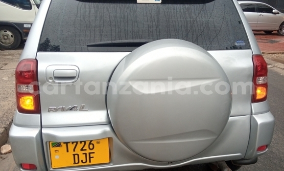 Buy Used Toyota RAV4 Silver Car in Dar es Salaam in Dar es Salaam Buy Used Toyota RAV4 Silver Car in Dar es Salaam in Dar es Salaam