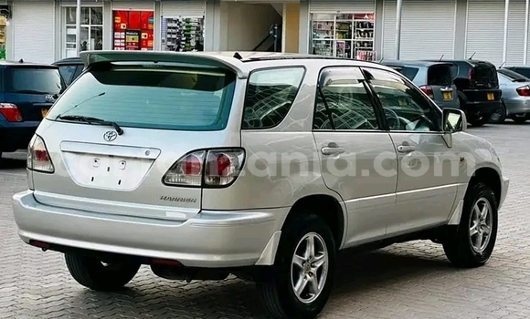 Nunua Ilio tumika Toyota Harrier Kijani Gari ndani ya Dodoma nchini Dodoma