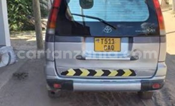 Nunua Ilio tumika Toyota Noah Nyingine Gari ndani ya Dar es Salaam nchini Dar es Salaam Nunua Ilio tumika Toyota Noah Nyingine Gari ndani ya Dar es Salaam nchini Dar es Salaam