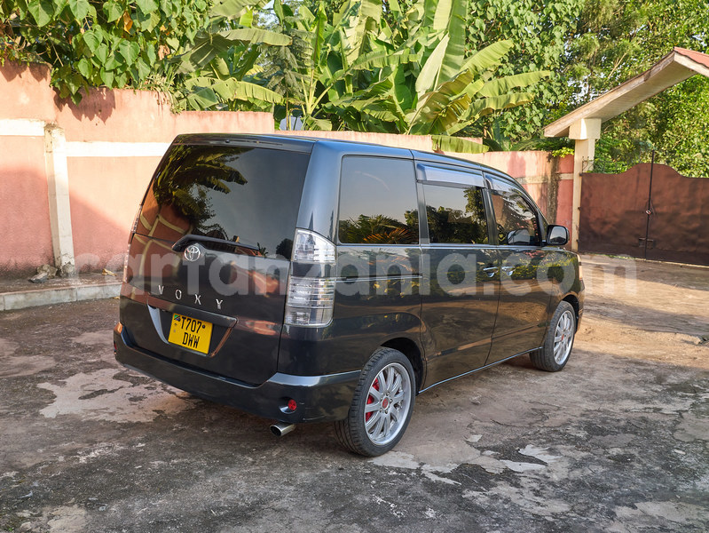 Big with watermark toyota voxy arusha arusha 22371