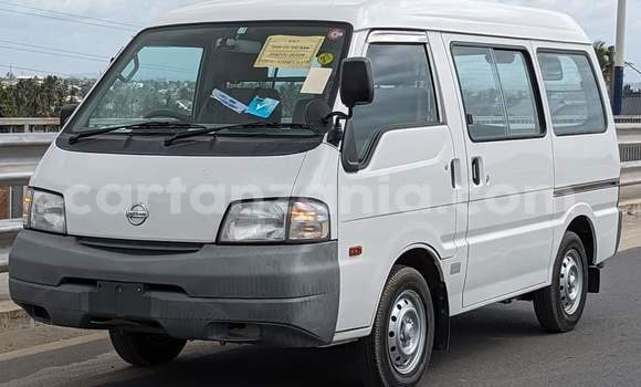 Nunua Ilio tumika Nissan Vanette Nyeupe Gari ndani ya Dar es Salaam nchini Dar es Salaam