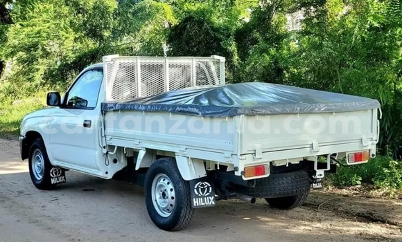 Nunua Ilio tumika Toyota Dyna Nyeupe Lori ndani ya Dar es Salaam nchini Dar es Salaam Nunua Ilio tumika Toyota Dyna Nyeupe Lori ndani ya Dar es Salaam nchini Dar es Salaam