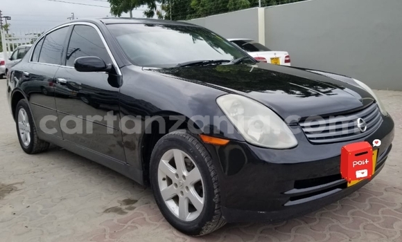 Nunua Ilio tumika Nissan Skyline Nyeusi Gari ndani ya Dar es Salaam nchini Dar es Salaam