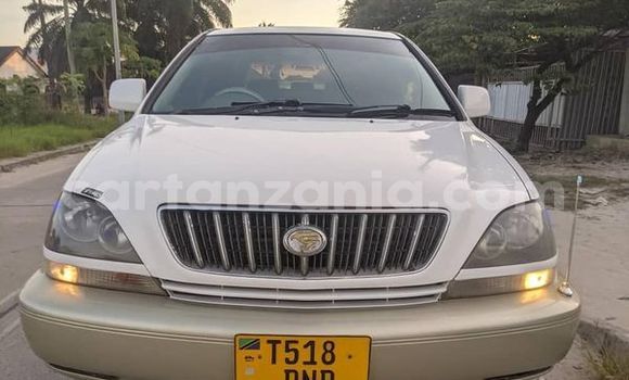 Nunua Ilio tumika Toyota Harrier Nyingine Gari ndani ya Dar es Salaam nchini Dar es Salaam