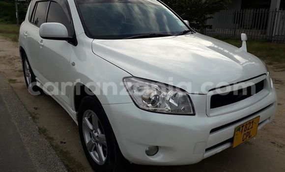 Buy Used Toyota RAV4 White Car in Dar es Salaam in Dar es Salaam Buy Used Toyota RAV4 White Car in Dar es Salaam in Dar es Salaam