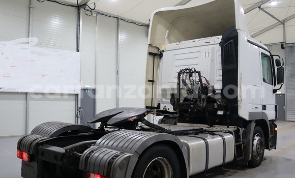 Buy Import Mercedes‒Benz Truck White Truck in Dar es Salaam in Dar es Salaam Buy Import Mercedes‒Benz Truck White Truck in Dar es Salaam in Dar es Salaam