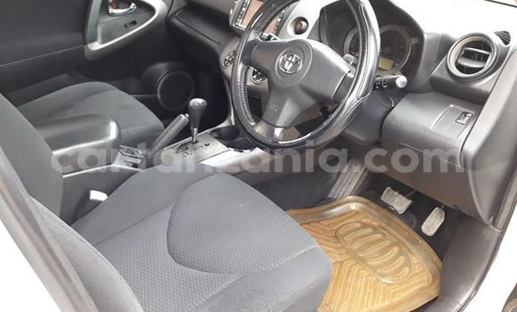 Buy Used Toyota RAV4 White Car in Dar es Salaam in Dar es Salaam Buy Used Toyota RAV4 White Car in Dar es Salaam in Dar es Salaam
