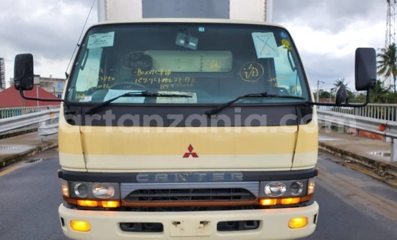 Buy Import Mitsubishi Fuso Fighter Other Truck in Dar es Salaam in Dar es Salaam