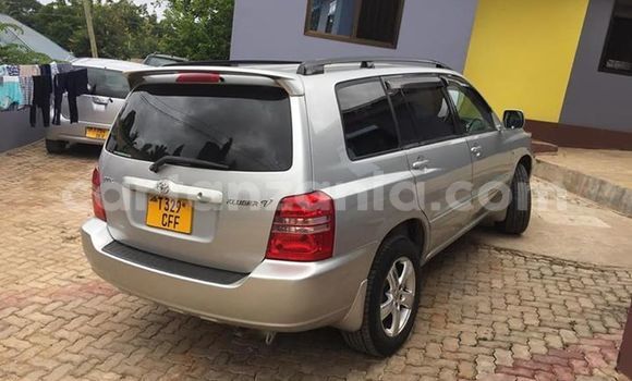 Buy Used Toyota Kluger Silver Car in Dar es Salaam in Dar es Salaam Buy Used Toyota Kluger Silver Car in Dar es Salaam in Dar es Salaam