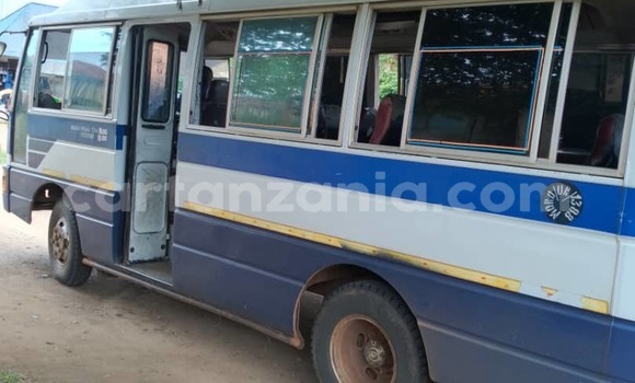 Buy Used Nissan Caravan Blue Truck in Morogoro in Morogoro Buy Used Nissan Caravan Blue Truck in Morogoro in Morogoro