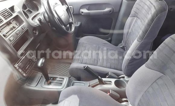 Buy Used Toyota RAV4 White Car in Dar es Salaam in Dar es Salaam Buy Used Toyota RAV4 White Car in Dar es Salaam in Dar es Salaam