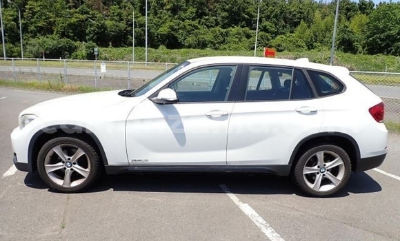 Buy Import BMW X1 White Car in Dar es Salaam in Dar es Salaam Buy Import BMW X1 White Car in Dar es Salaam in Dar es Salaam