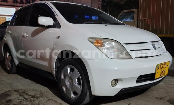 Buy Used Toyota IST White Car in Biharamulo in Kagera Buy Used Toyota IST White Car in Biharamulo in Kagera