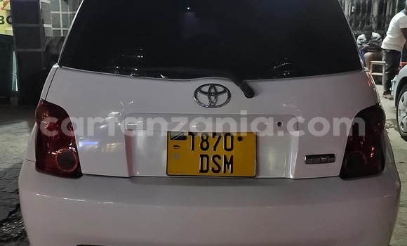 Buy Used Toyota IST White Car in Biharamulo in Kagera Buy Used Toyota IST White Car in Biharamulo in Kagera