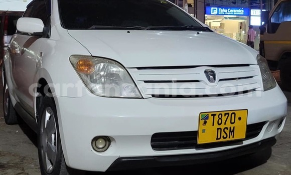 Buy Used Toyota IST White Car in Biharamulo in Kagera Buy Used Toyota IST White Car in Biharamulo in Kagera