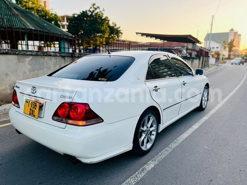 Big with watermark toyota crown kagera biharamulo 22503