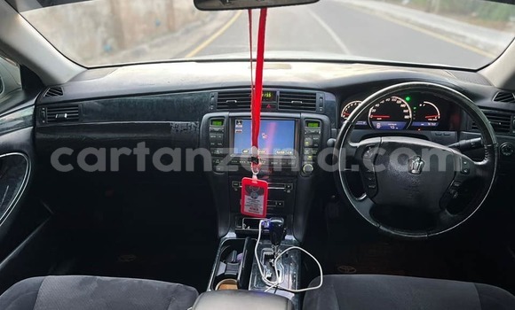 Buy Used Toyota Crown White Car in Biharamulo in Kagera Buy Used Toyota Crown White Car in Biharamulo in Kagera