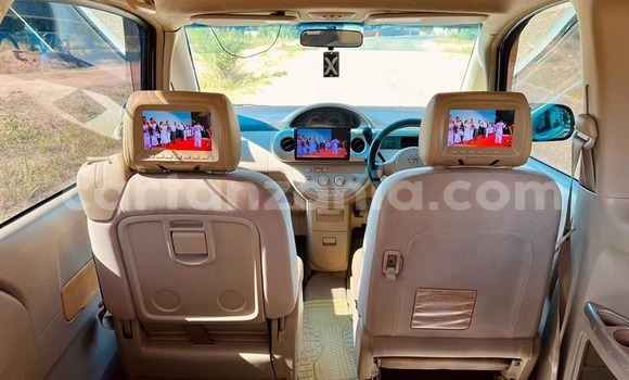 Buy Used Toyota Porte White Car in Buhigwe in Kigoma Buy Used Toyota Porte White Car in Buhigwe in Kigoma