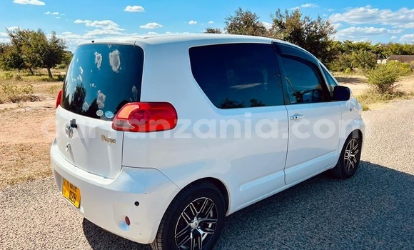 Buy Used Toyota Porte White Car in Buhigwe in Kigoma Buy Used Toyota Porte White Car in Buhigwe in Kigoma