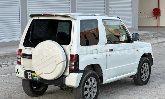 Buy Used Mitsubishi Pajero White Car in Bariadi in Simiyu Buy Used Mitsubishi Pajero White Car in Bariadi in Simiyu