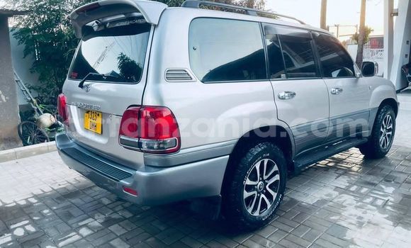 Nunua Ilio tumika Toyota Land Cruiser Nyingine Gari ndani ya Bariadi nchini Simiyu Nunua Ilio tumika Toyota Land Cruiser Nyingine Gari ndani ya Bariadi nchini Simiyu