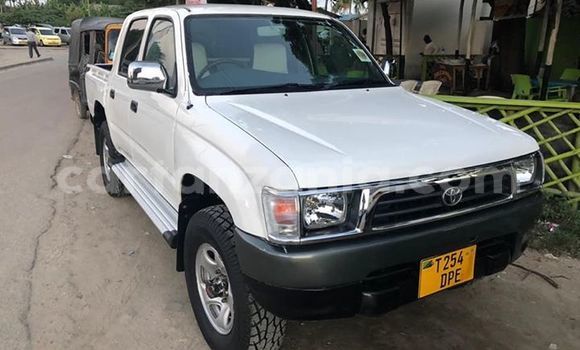 Buy Used Toyota Hilux White Car in Dar es Salaam in Dar es Salaam Buy Used Toyota Hilux White Car in Dar es Salaam in Dar es Salaam