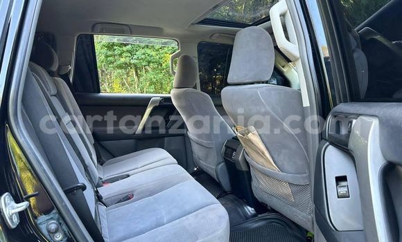 Nunua Ilio tumika Toyota Prado Nyeusi Gari ndani ya Bahi nchini Dodoma Nunua Ilio tumika Toyota Prado Nyeusi Gari ndani ya Bahi nchini Dodoma
