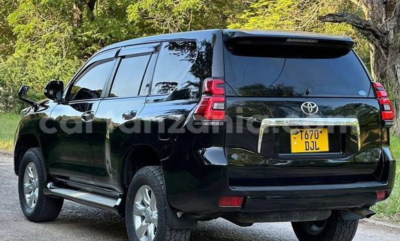 Nunua Ilio tumika Toyota Prado Nyeusi Gari ndani ya Bahi nchini Dodoma Nunua Ilio tumika Toyota Prado Nyeusi Gari ndani ya Bahi nchini Dodoma
