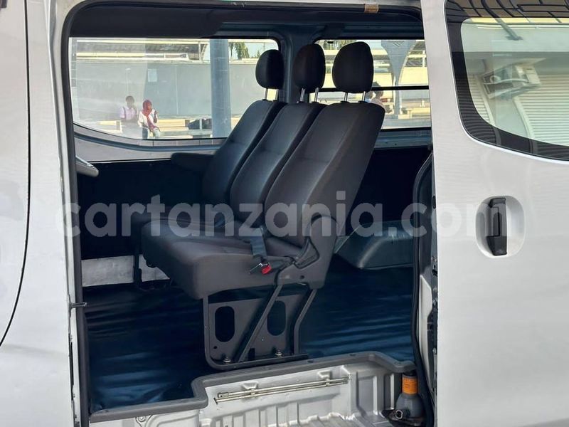 Big with watermark nissan caravan dodoma bahi 22539