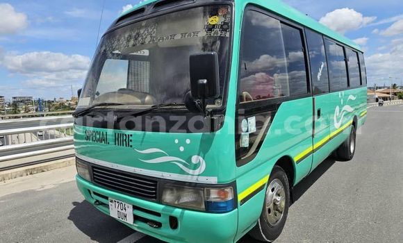 Nunua Ilio tumika Toyota Coaster Nyingine Gari ndani ya Biharamulo nchini Kagera Nunua Ilio tumika Toyota Coaster Nyingine Gari ndani ya Biharamulo nchini Kagera