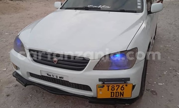 Buy Used Toyota Altezza White Car in Biharamulo in Kagera Buy Used Toyota Altezza White Car in Biharamulo in Kagera
