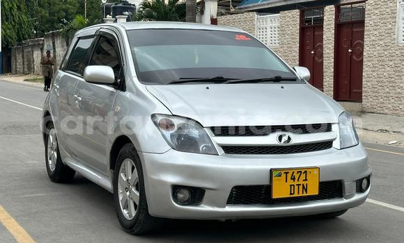 Buy Used Toyota IST Silver Car in Dar es Salaam in Dar es Salaam Buy Used Toyota IST Silver Car in Dar es Salaam in Dar es Salaam