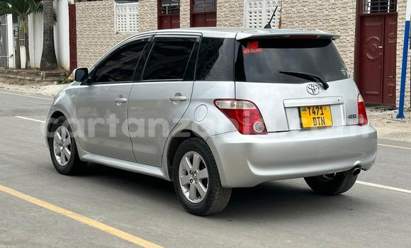 Buy Used Toyota IST Silver Car in Dar es Salaam in Dar es Salaam Buy Used Toyota IST Silver Car in Dar es Salaam in Dar es Salaam