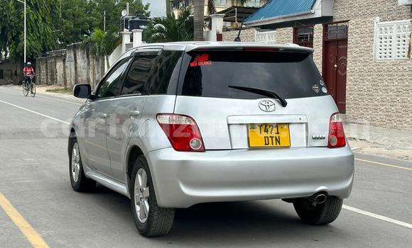 Buy Used Toyota IST Silver Car in Dar es Salaam in Dar es Salaam Buy Used Toyota IST Silver Car in Dar es Salaam in Dar es Salaam