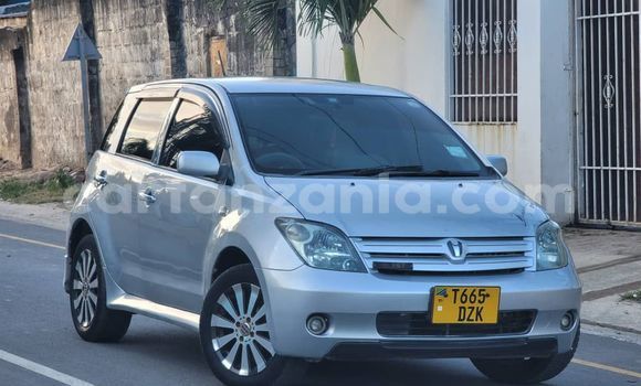 Buy Used Toyota IST Silver Car in Dar es Salaam in Dar es Salaam Buy Used Toyota IST Silver Car in Dar es Salaam in Dar es Salaam