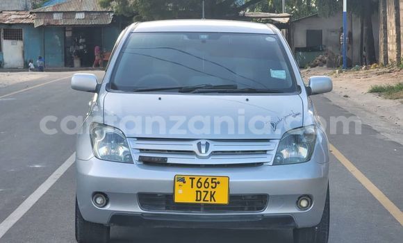 Buy Used Toyota IST Silver Car in Dar es Salaam in Dar es Salaam Buy Used Toyota IST Silver Car in Dar es Salaam in Dar es Salaam