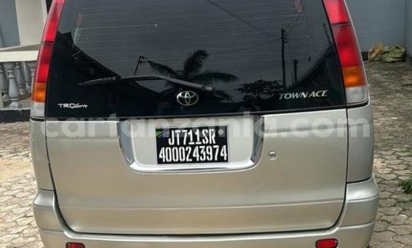 Buy Used Toyota Noah Silver Car in Dar es Salaam in Dar es Salaam Buy Used Toyota Noah Silver Car in Dar es Salaam in Dar es Salaam