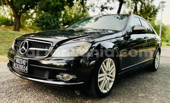 Nunua Mpya Mercedes‒Benz C–Class Nyeusi Gari ndani ya Dar es Salaam nchini Dar es Salaam Nunua Mpya Mercedes‒Benz C–Class Nyeusi Gari ndani ya Dar es Salaam nchini Dar es Salaam