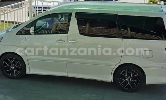 Buy Used Toyota Noah White Car in Dar es Salaam in Dar es Salaam Buy Used Toyota Noah White Car in Dar es Salaam in Dar es Salaam