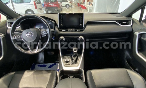 Buy Used Toyota RAV4 White Car in Import - Dubai in Arusha Buy Used Toyota RAV4 White Car in Import - Dubai in Arusha